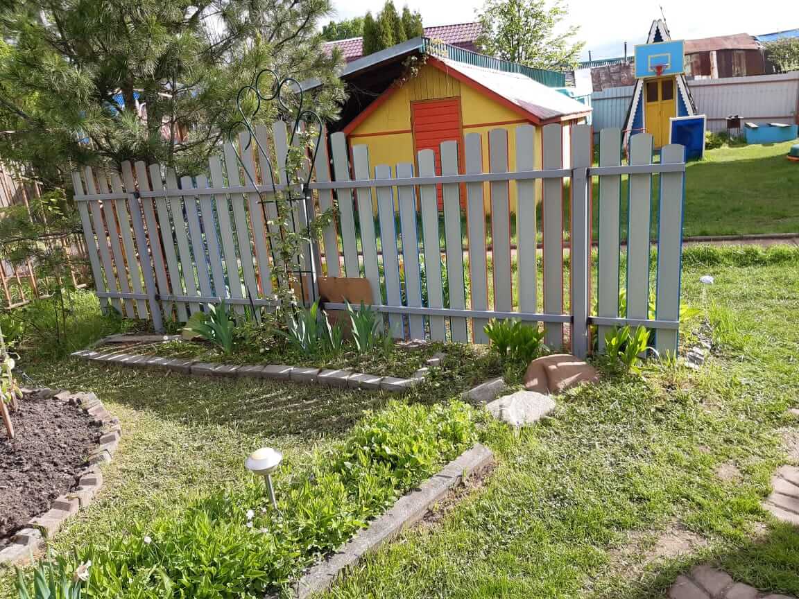 забор из разноцветного штакетника односторонний фото3 в Твери