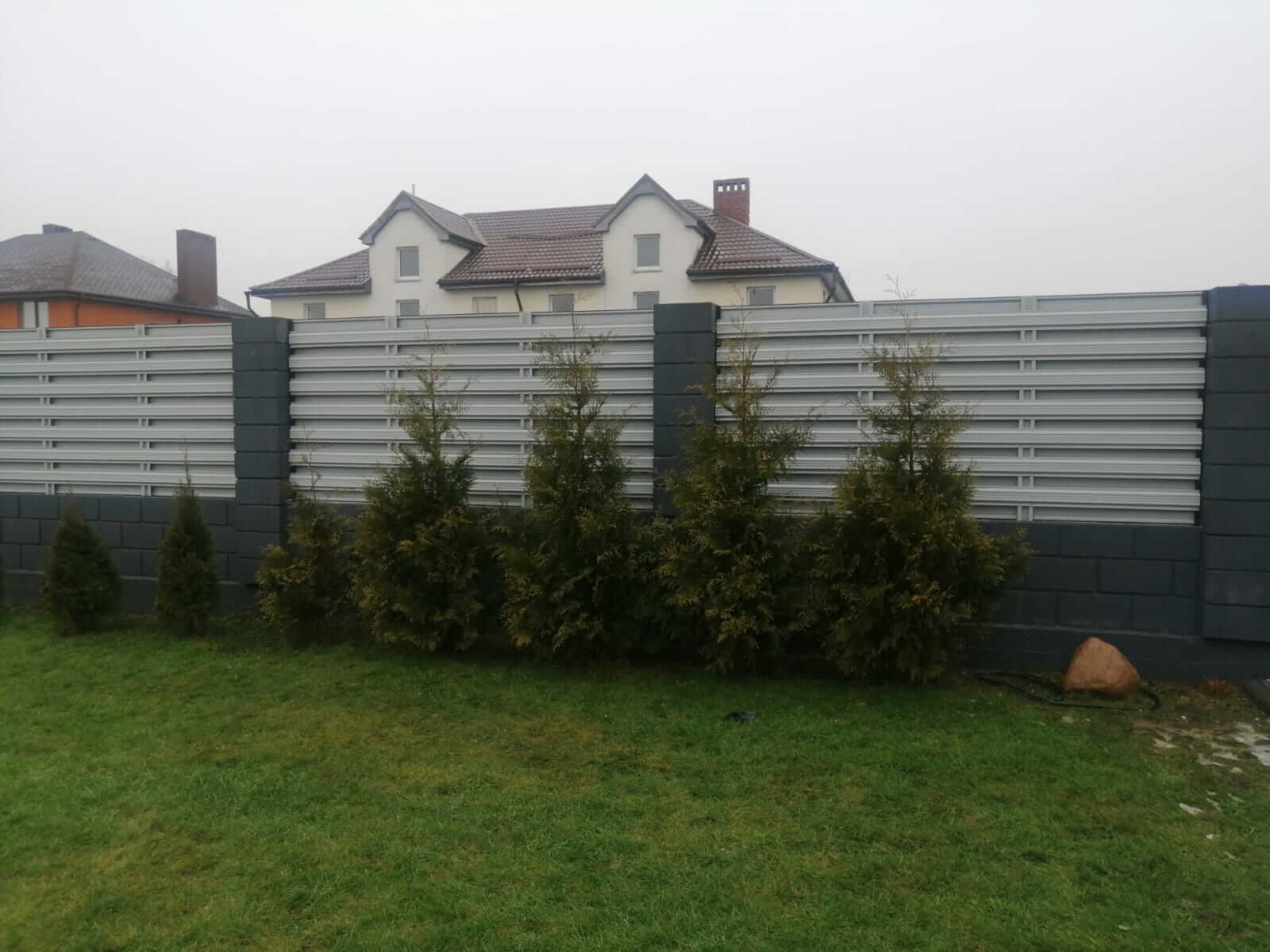 Забор из штакетника 120м Черный Бархат фото5 в Твери