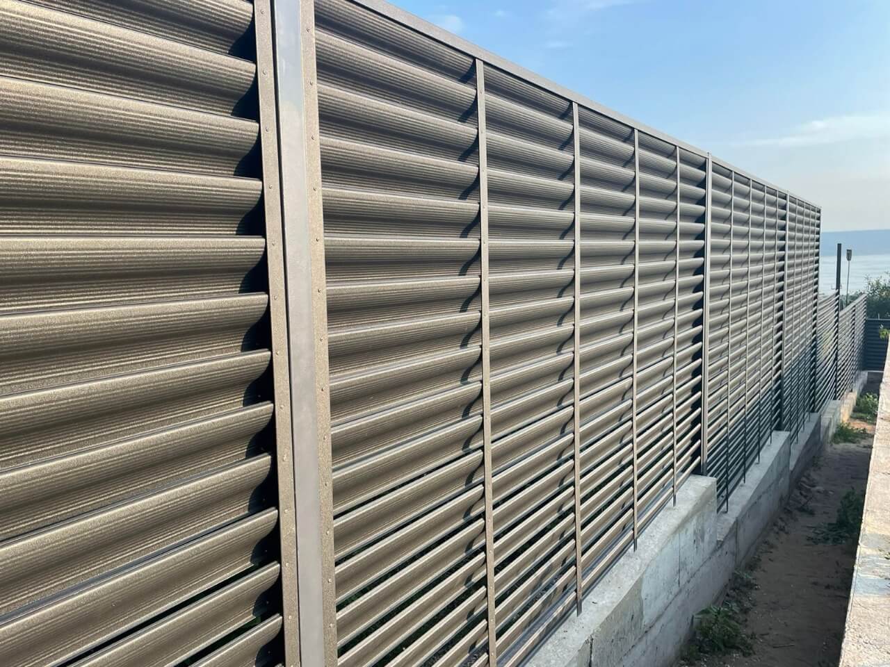 забор-жалюзи RAL7024/7024 Серый Графит двухсторонний МАТТЕ фото3 в Твери