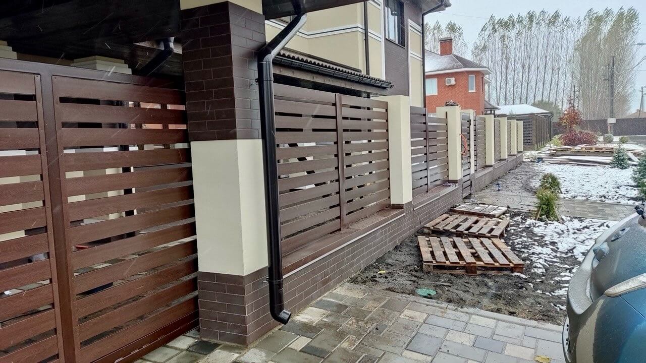 Забор-ранчо из металлопланкена 26м Мореный Дуб Printech фото 2 в Твери