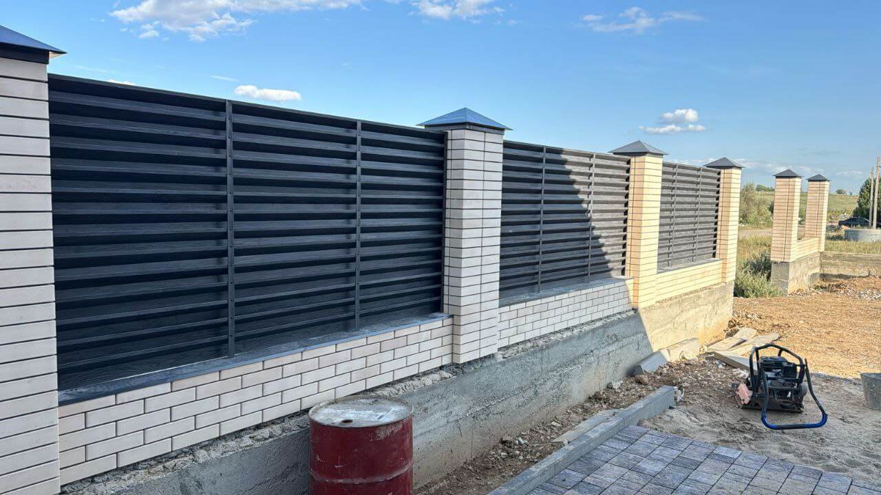 Забор-жалюзи из ламелей Хай-Тек 53м Черное Дерево 3D Принтек фото 1 в Твери