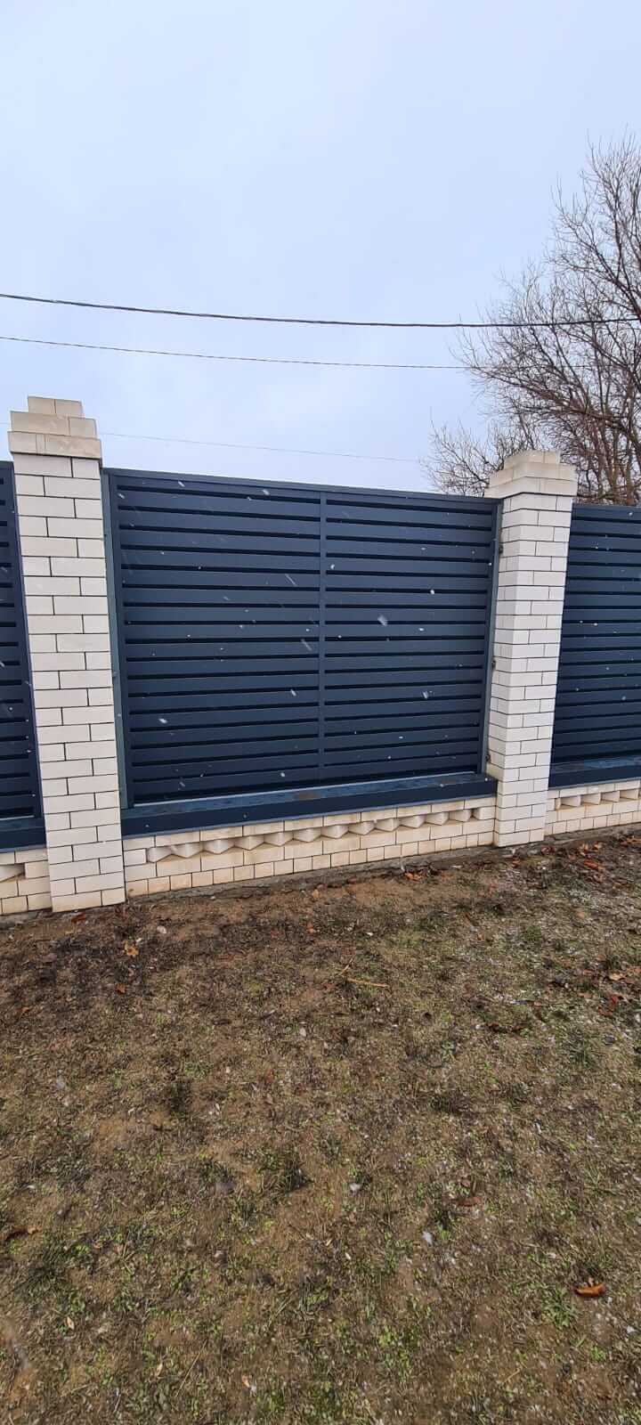 Забор-жалюзи из ламелей Хай-Тек 23м RAL7024/7024 Серый Графит двусторонний МАТТЕ фото 1 в Твери
