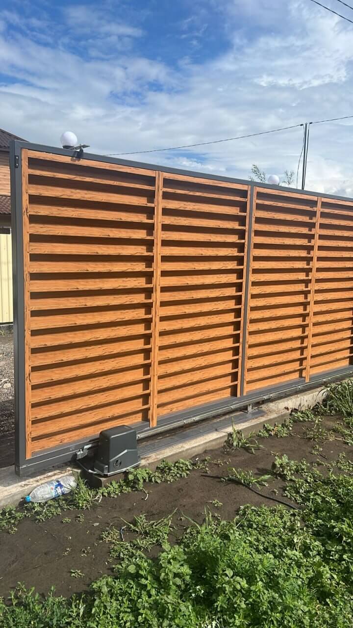 Забор-жалюзи из ламелей Хай-Тек 57м Кипарис 2xPrintech двусторонний фото 1 в Твери