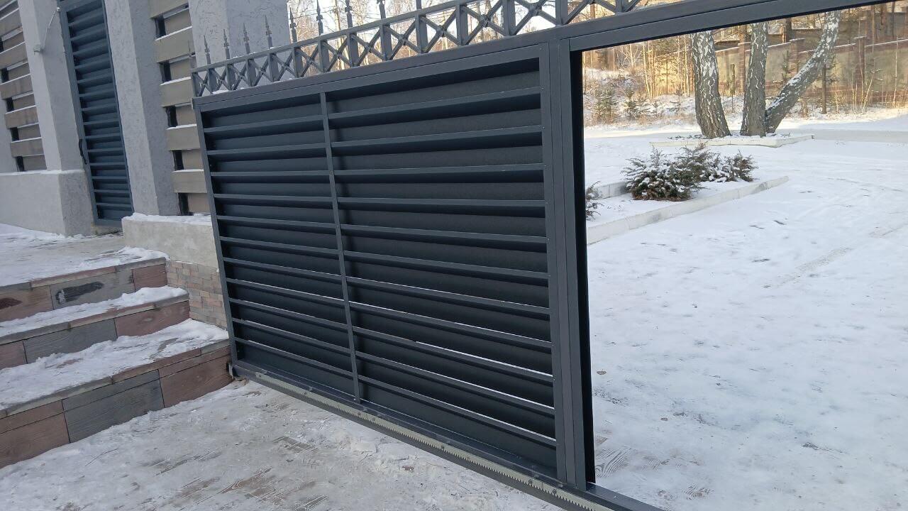 Входная группа из ламелей Хай-Тек RAL7024/7024 Серый Графит двусторонний МАТТЕ фото 16 в Твери