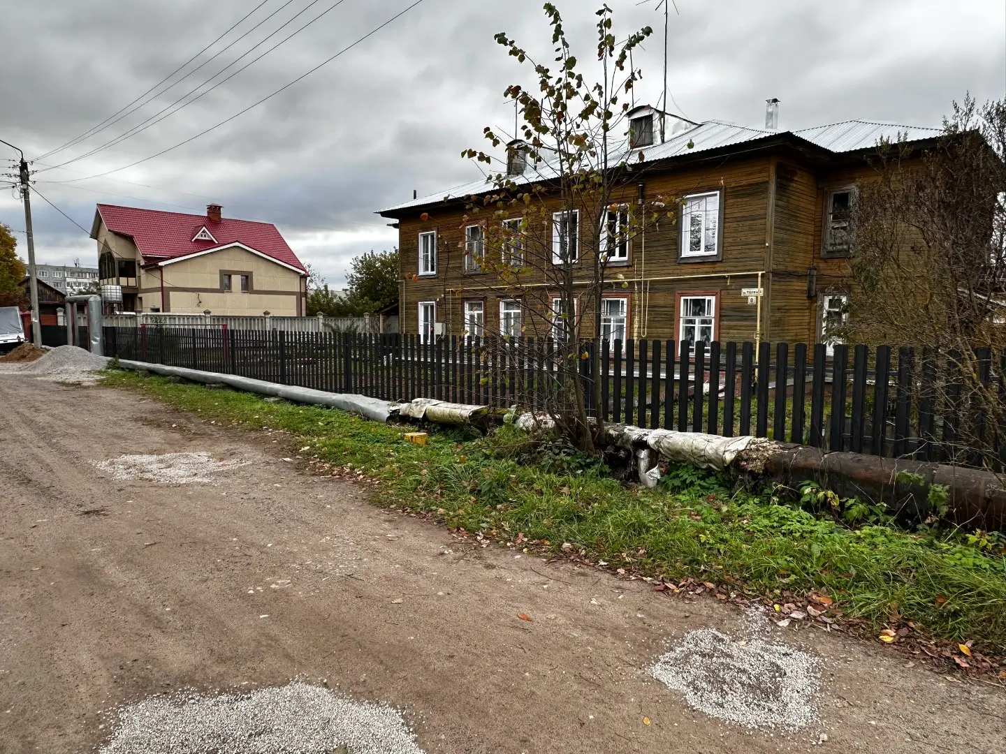 Забор из евроштакетника 63м Черное Дерево 3D Принтек фото 2 в Твери